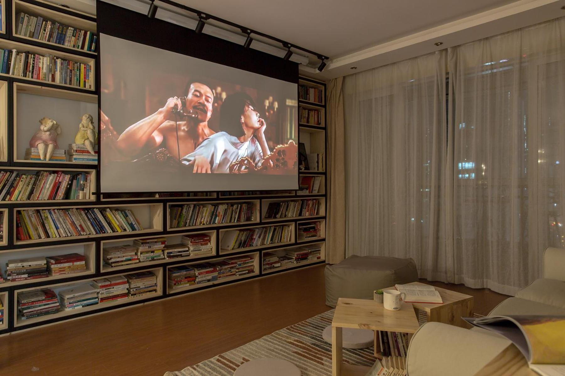 Apartment Book And Bed-people's Square *