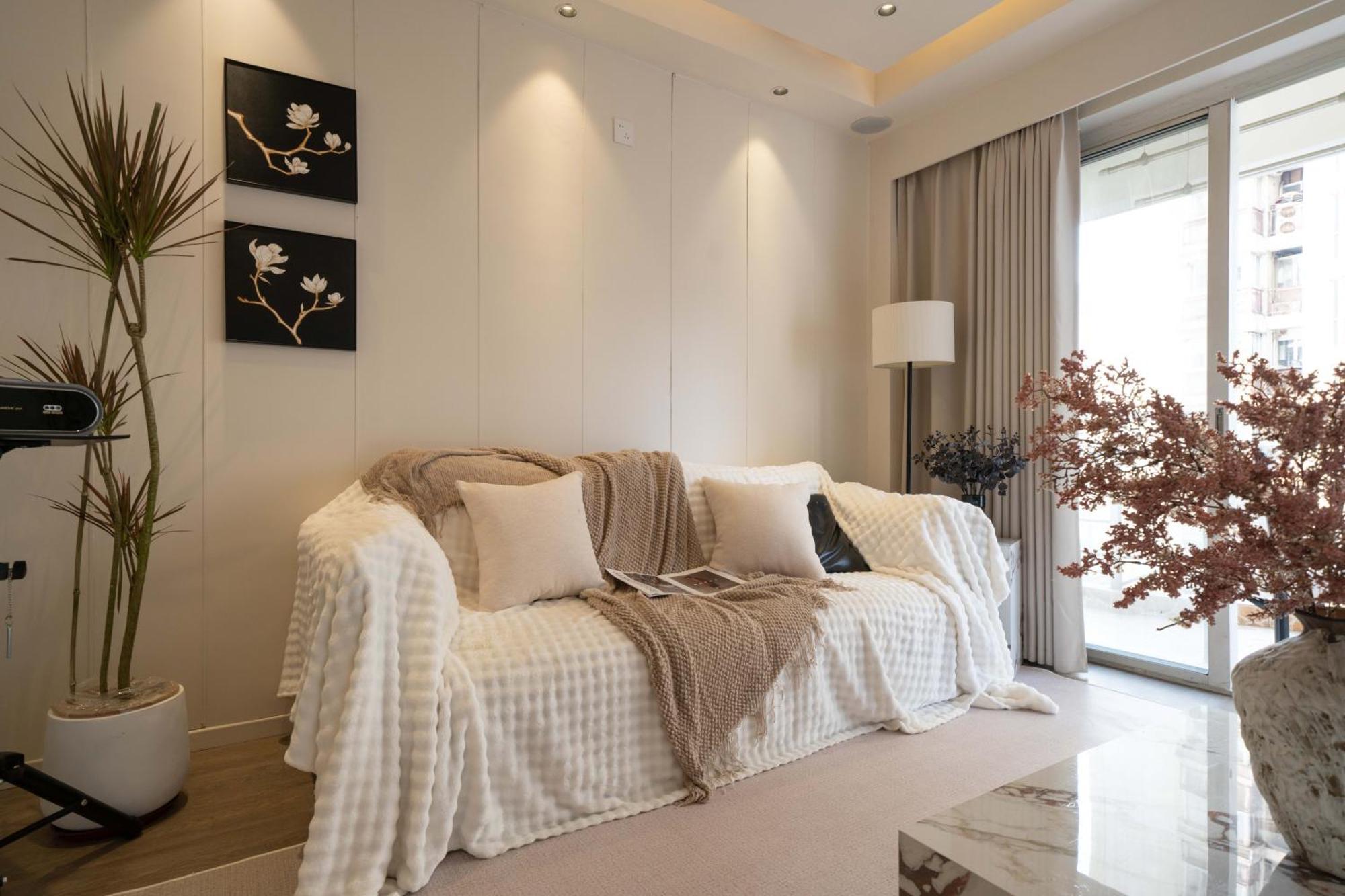Book And Bed-people's Square Appartement *